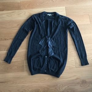 Vince Low Bow Cardigan, Gray, Sz. S